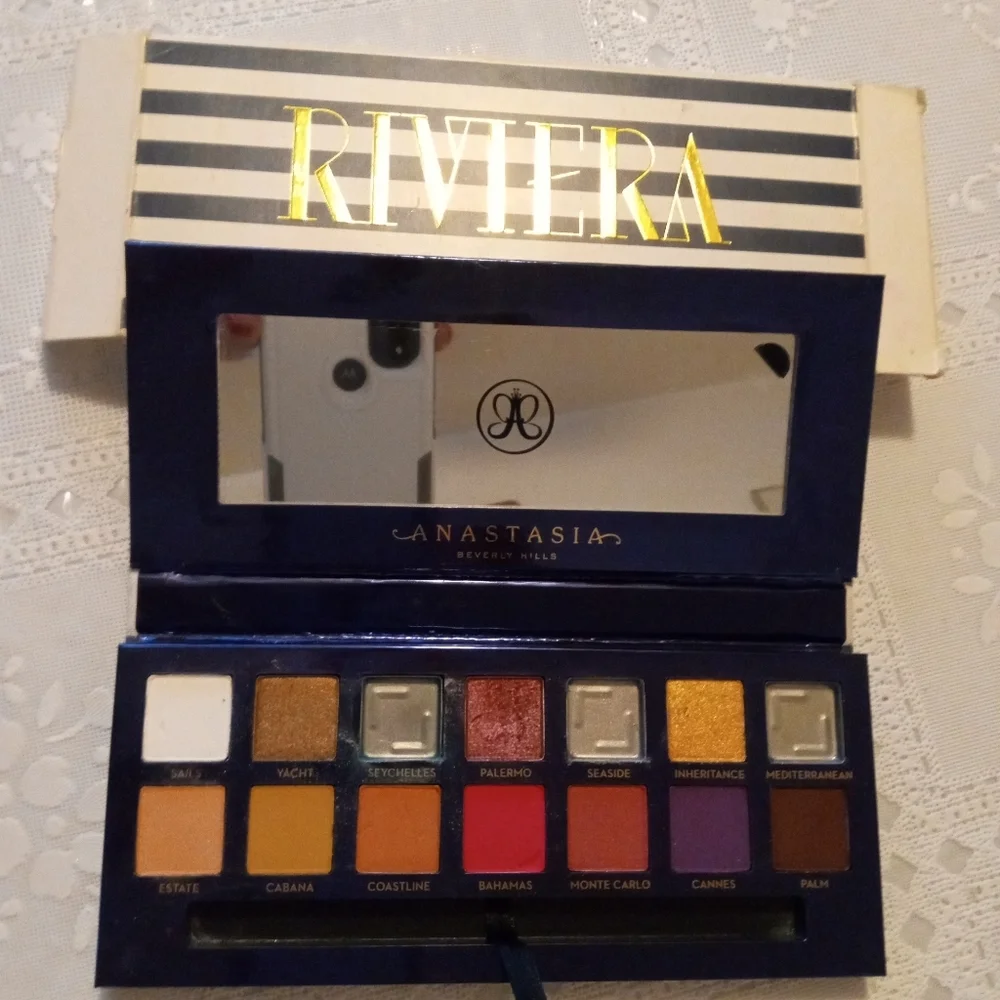 Anastasia Beverly Hills Riviera Eyeshadow Palette - Picture 8 of 15